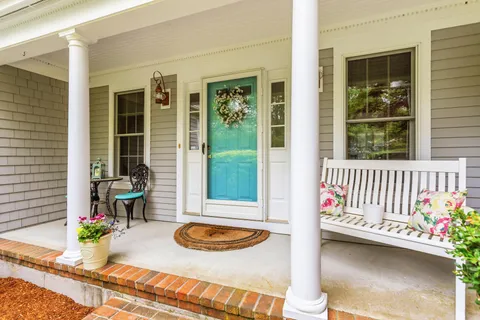 $1,050,000 | 103 Falling Leaf Lane, Osterville, MA 02655
