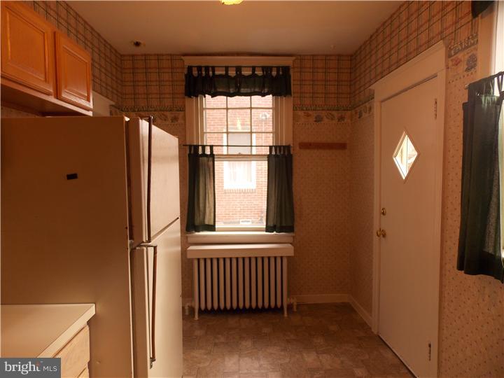 2218 Manor Road Upper Darby, PA 19082 - Photo 12 of 25