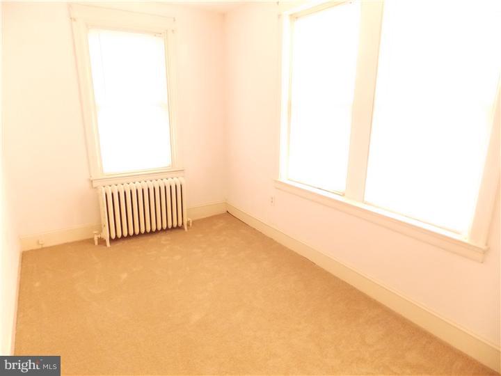 2218 Manor Road Upper Darby, PA 19082 - Photo 20 of 25
