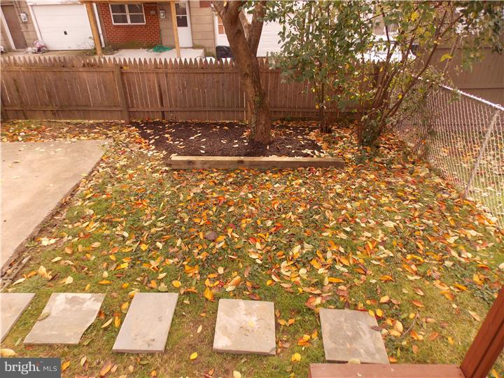 2218 Manor Road Upper Darby, PA 19082 - Photo 24 of 25