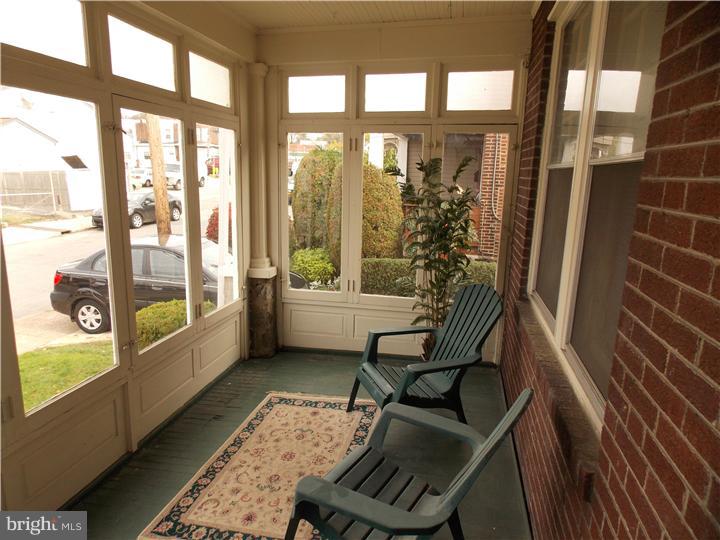 2218 Manor Road Upper Darby, PA 19082 - Photo 4 of 25