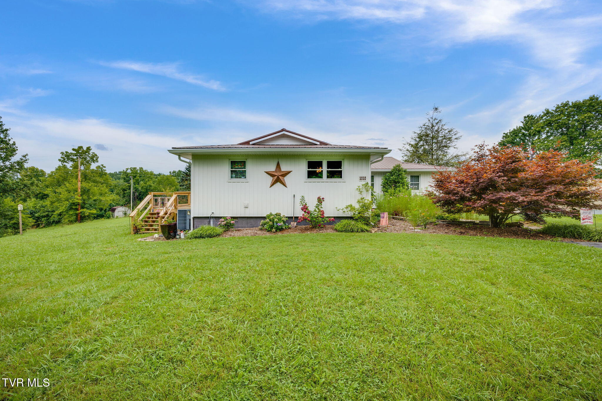 1010 Mill Springs Road Jonesborough, TN 37659 - Photo 3 of 37 002