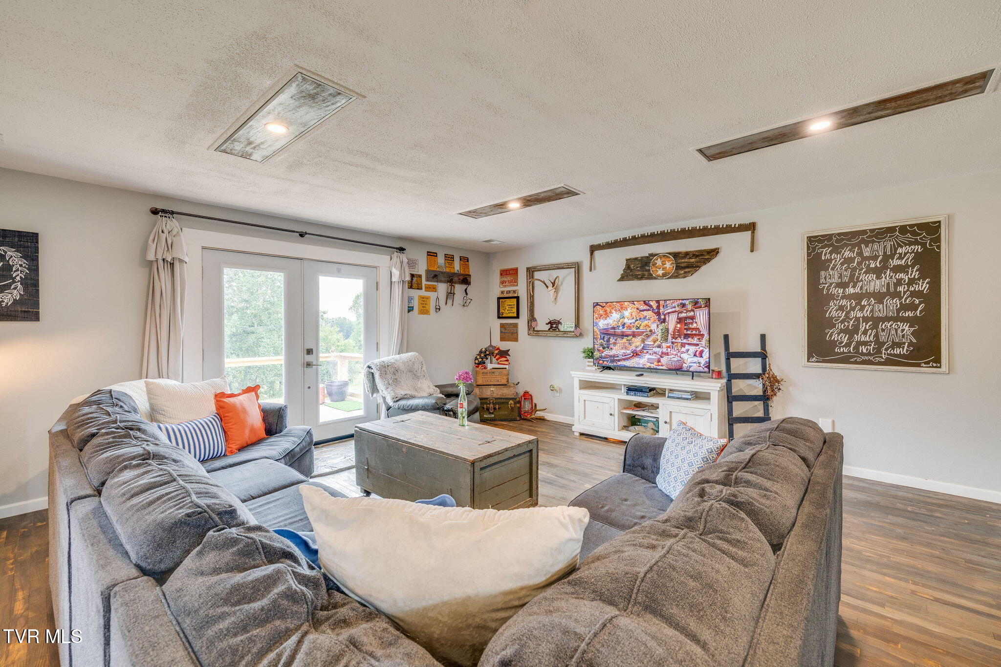 1010 Mill Springs Road Jonesborough, TN 37659 - Photo 7 of 37 006