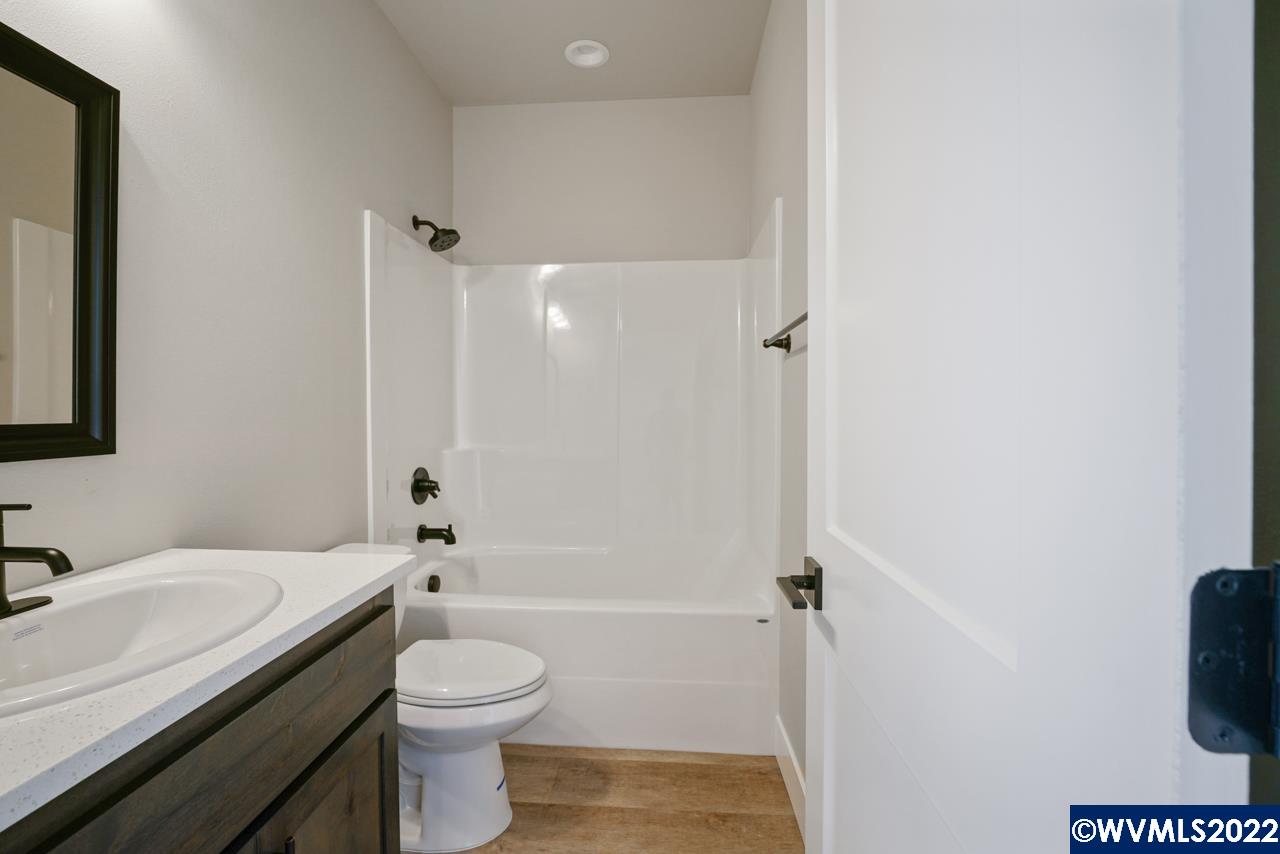 1621 Southwest Ellis Street Dallas, OR 97338 - Photo 12 of 34 Gallery Image 12
