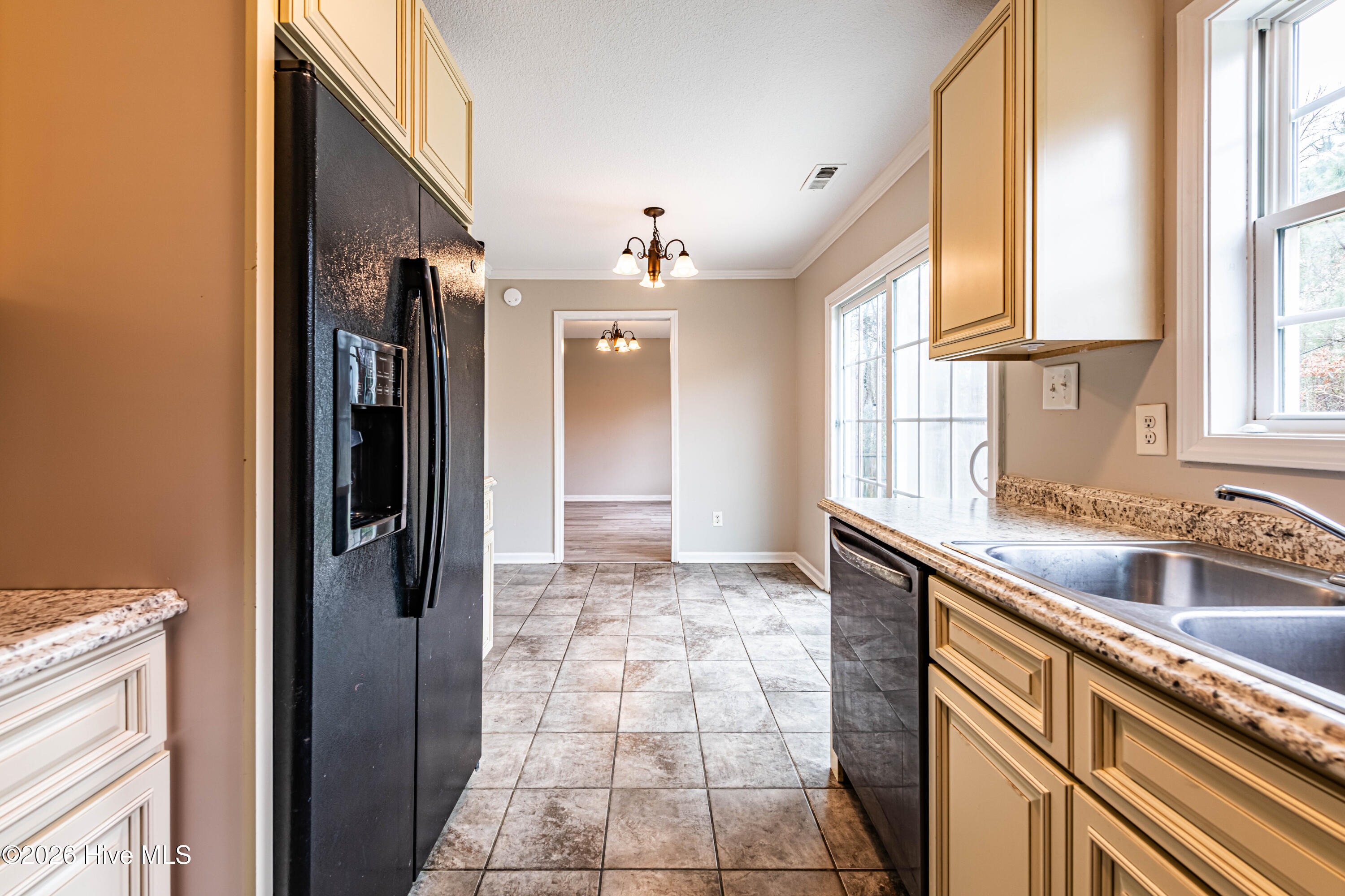 213 Loren Road Hubert, NC 28539 - Photo 15 of 78 Kitchen
