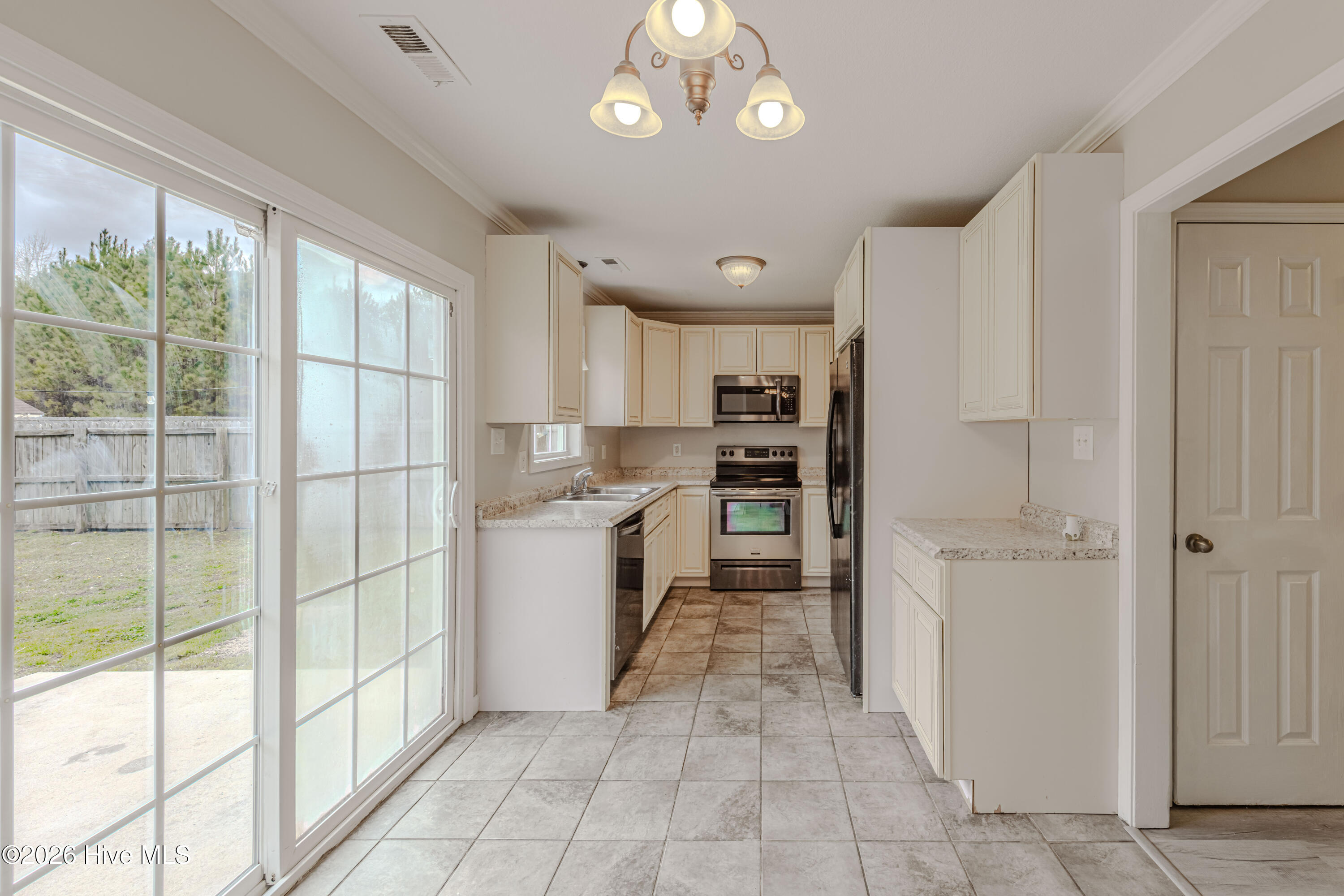 213 Loren Road Hubert, NC 28539 - Photo 17 of 78 Breakfast nook