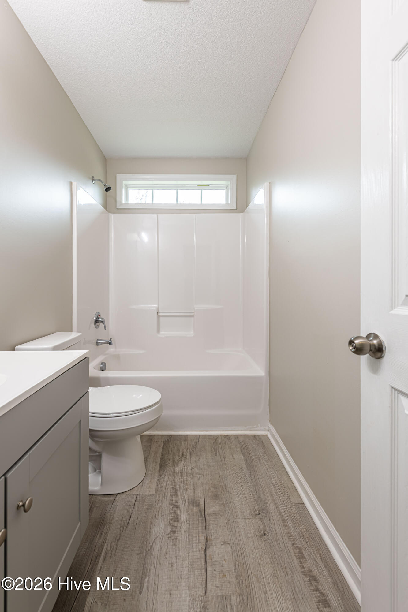 213 Loren Road Hubert, NC 28539 - Photo 32 of 78 Upstairs full bathroom