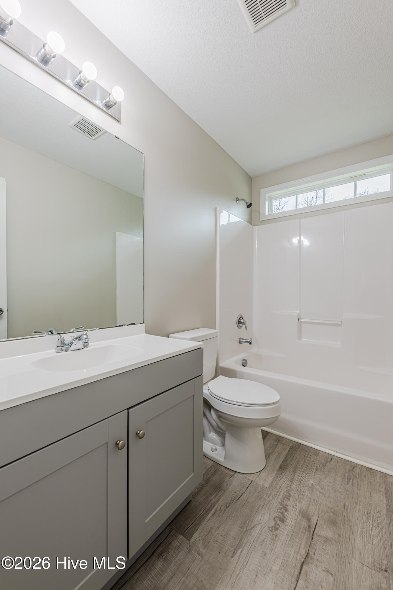 213 Loren Road Hubert, NC 28539 - Photo 34 of 78 Upstairs full bathroom