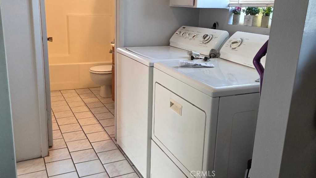 5833 Bonfair Avenue Lakewood, CA 90712 - Photo 3 of 18 Front residence: laundry area