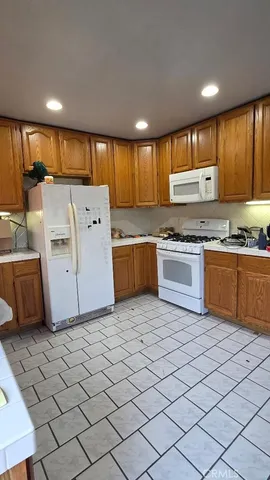 $999,900 | 5833 Bonfair Avenue, Lakewood, CA 90712