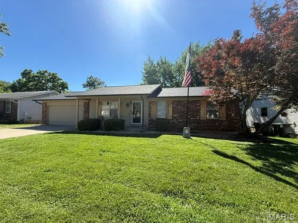 $315,000 | 126 Del Oro Drive, St. Peters, MO 63376