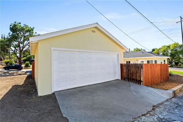 $2,795 | 168 East Highland Avenue, Redlands, CA 92373