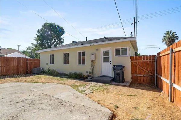 $2,795 | 168 East Highland Avenue, Redlands, CA 92373