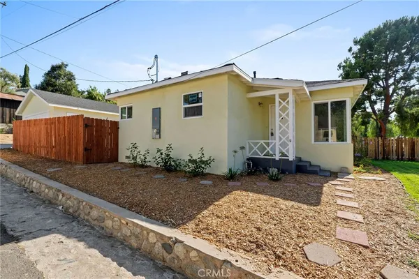 $2,795 | 168 East Highland Avenue, Redlands, CA 92373