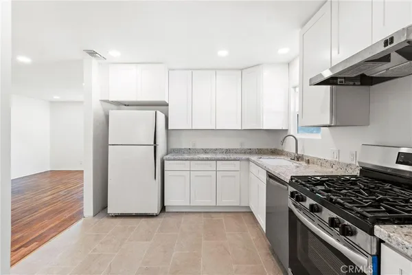 $2,795 | 168 East Highland Avenue, Redlands, CA 92373