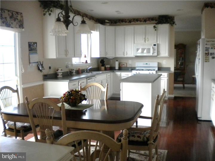 717 Farmhouse Road Mickleton, NJ 08056 - Photo 14 of 25 Kitchen