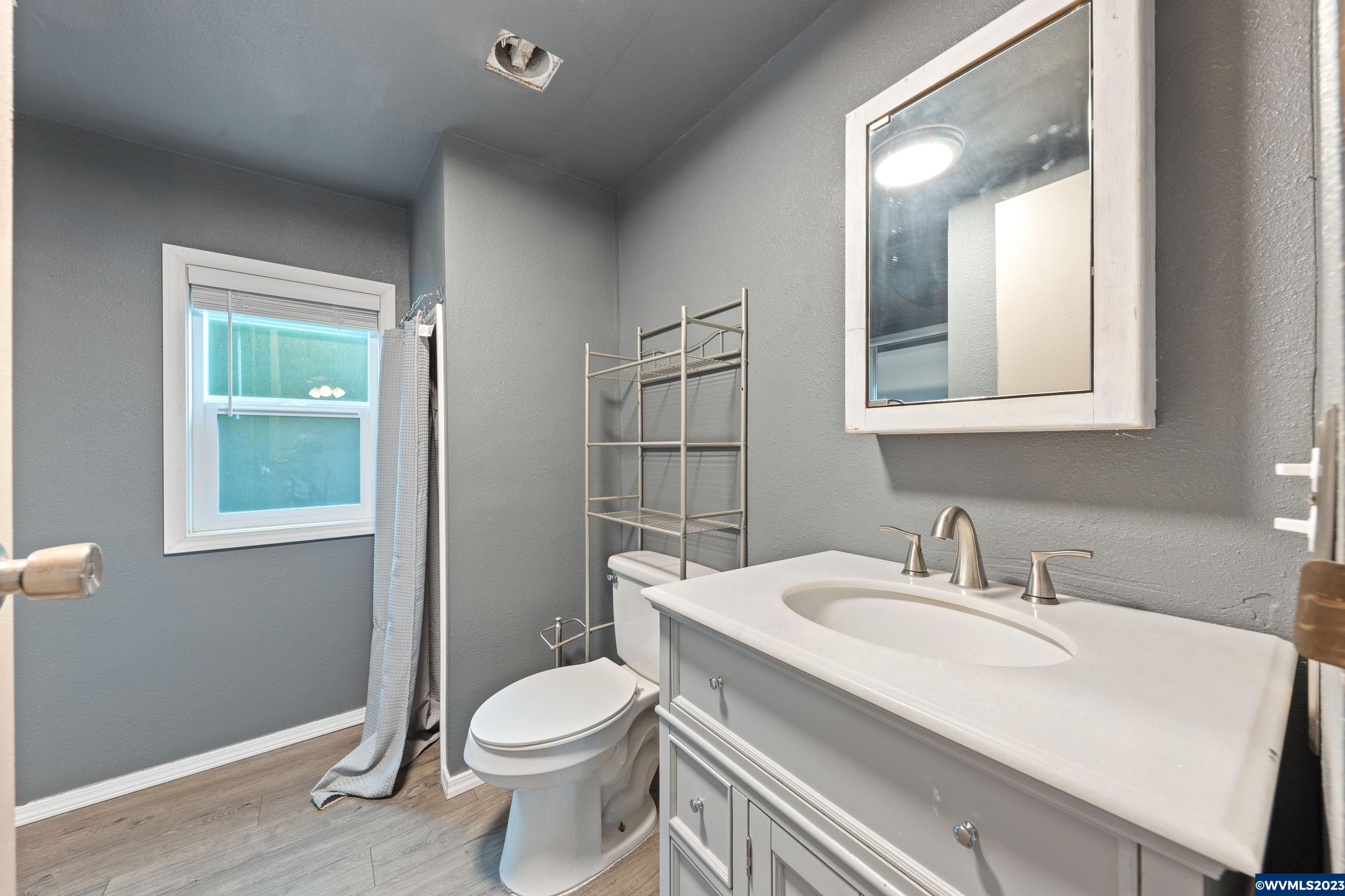 141 South 17th Street, Unit 3 Independence, OR 97351 - Photo 17 of 28
