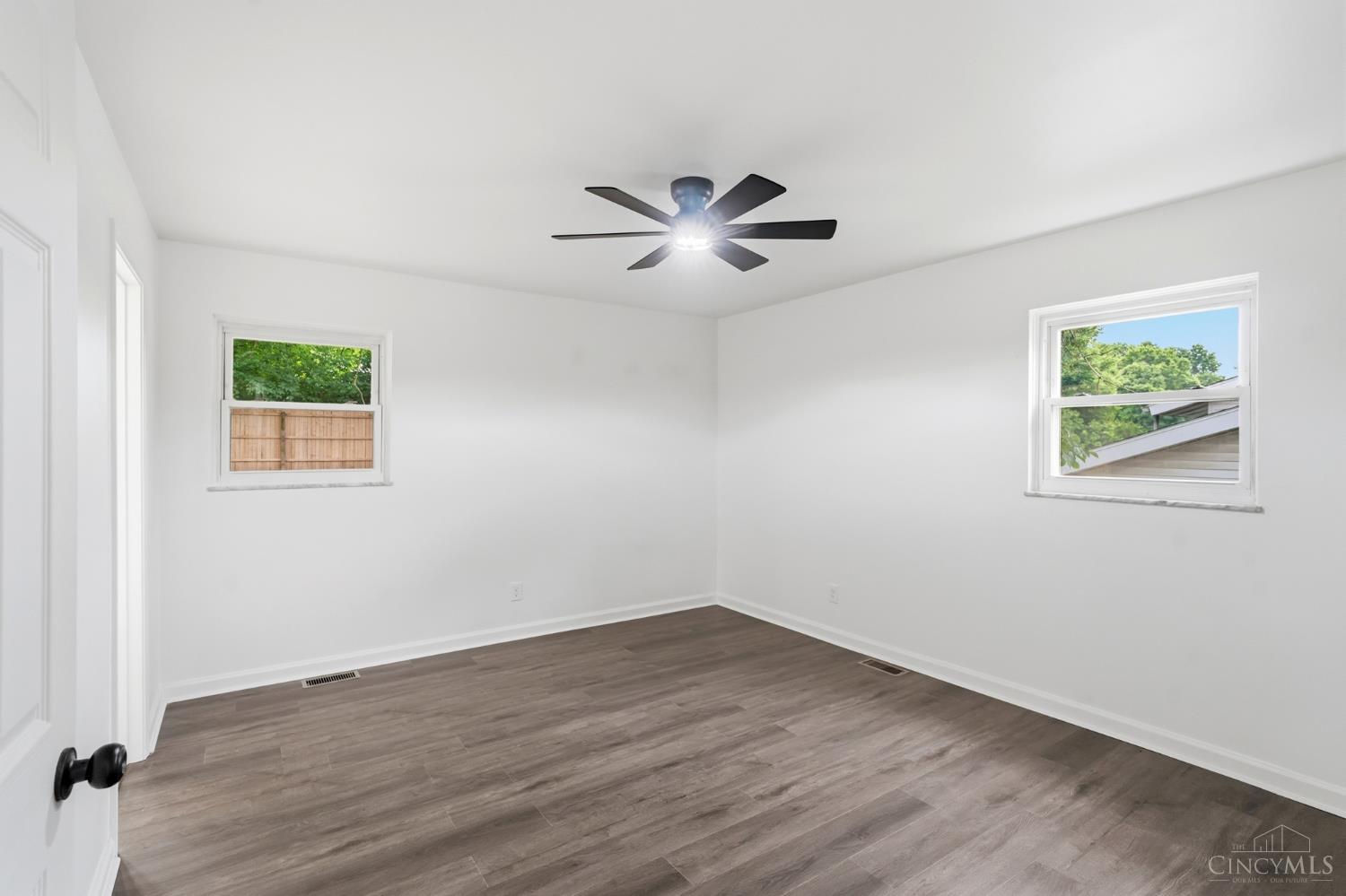 10686 Chelmsford Road Cincinnati, OH 45240 - Photo 14 of 43
