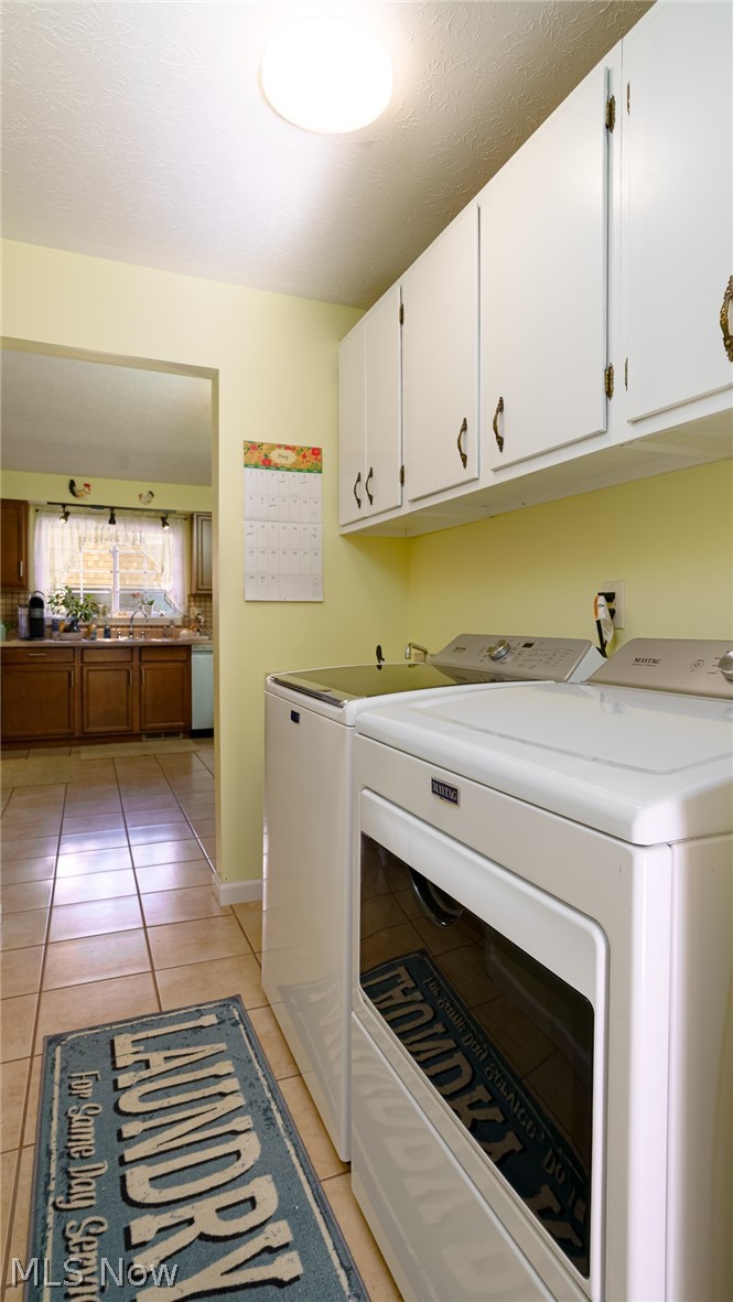 6472 State Road, Unit J2 Parma, OH 44134 - Photo 11 of 34 Laundry Room