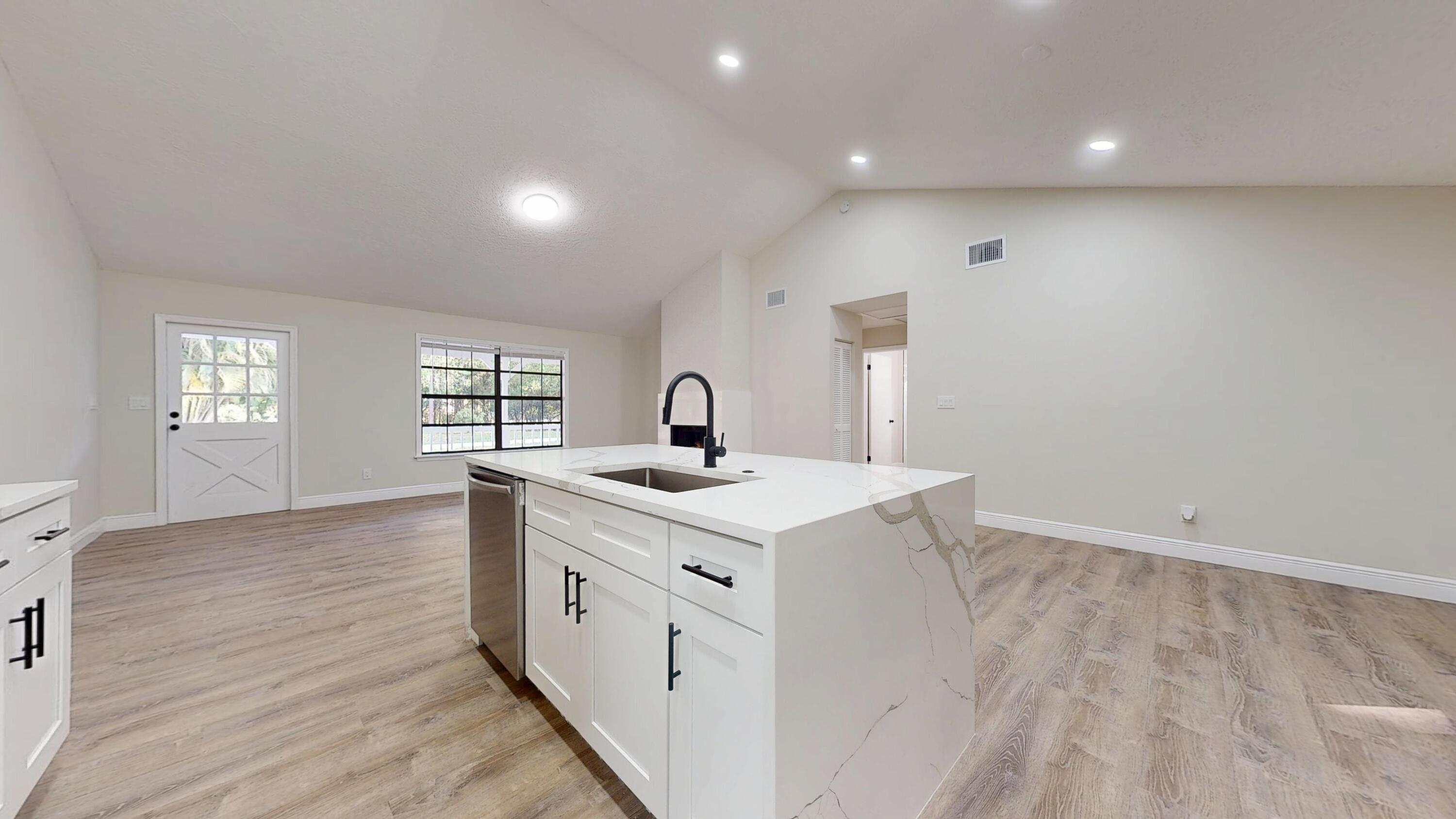 13018 153rd Road North Jupiter, FL 33478 - Photo 8 of 37 Island