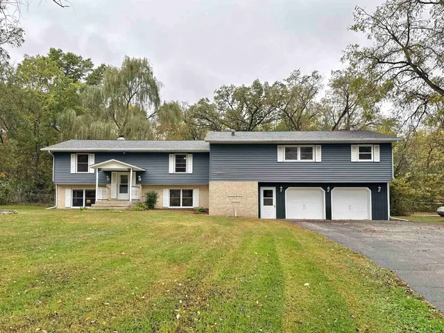 $364,900 | 6802 West St Lawrence Avenue, Beloit, WI 53511