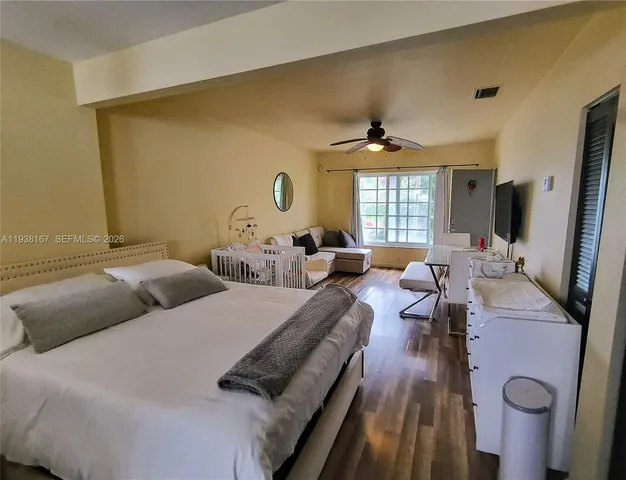 $1,800 | 833 10th Street, Unit 203, Miami Beach, FL 33139