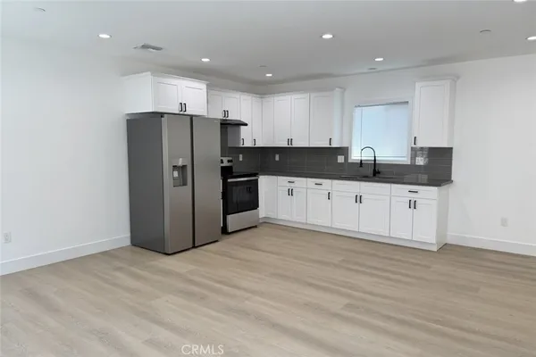 $2,800 | 14018 Hubbard Street, Sylmar, CA 91342
