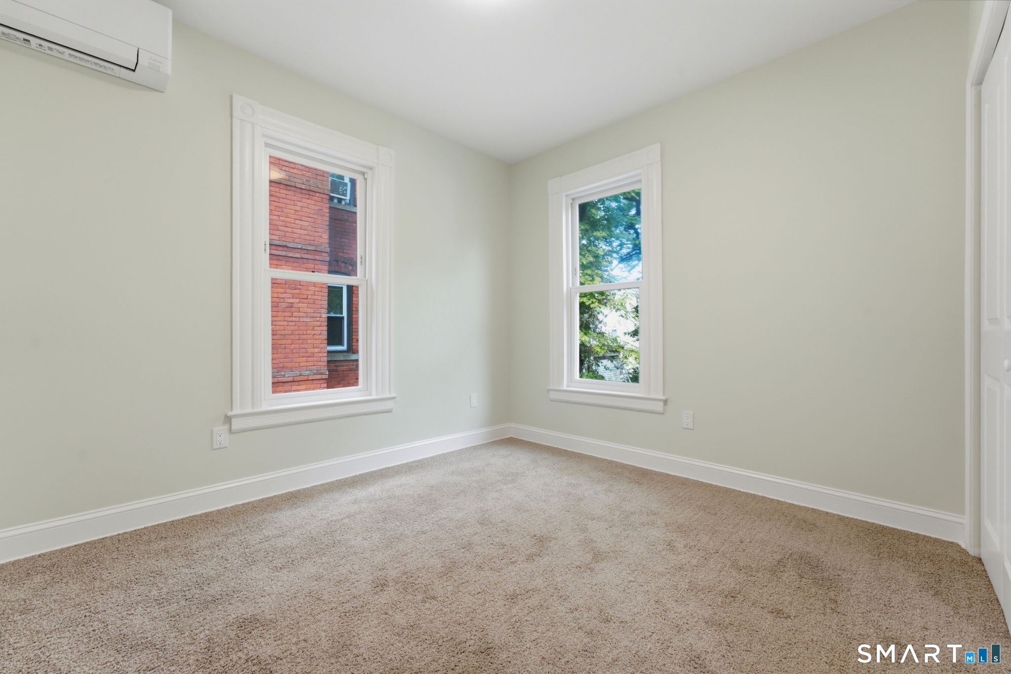 41 Center Street Hartford, CT 06120 - Photo 10 of 38