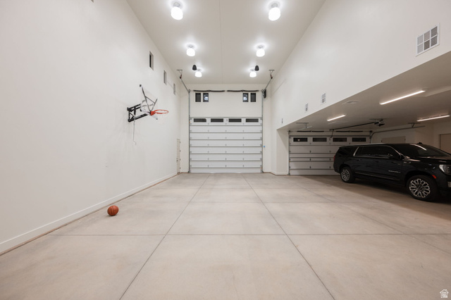 4871 South Homestead Way Washington, UT 84780 - Photo 104 of 151 Garage featuring baseboards