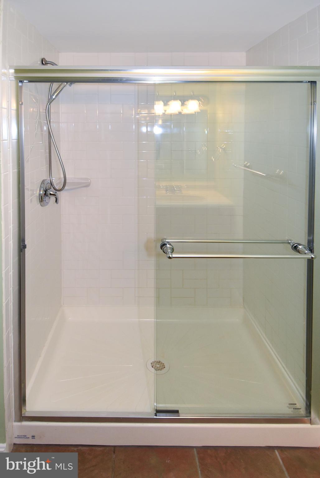 27111 Purdum Road Damascus, MD 20872 - Photo 41 of 84 LL UPGRADED BATHROOM SHOWER