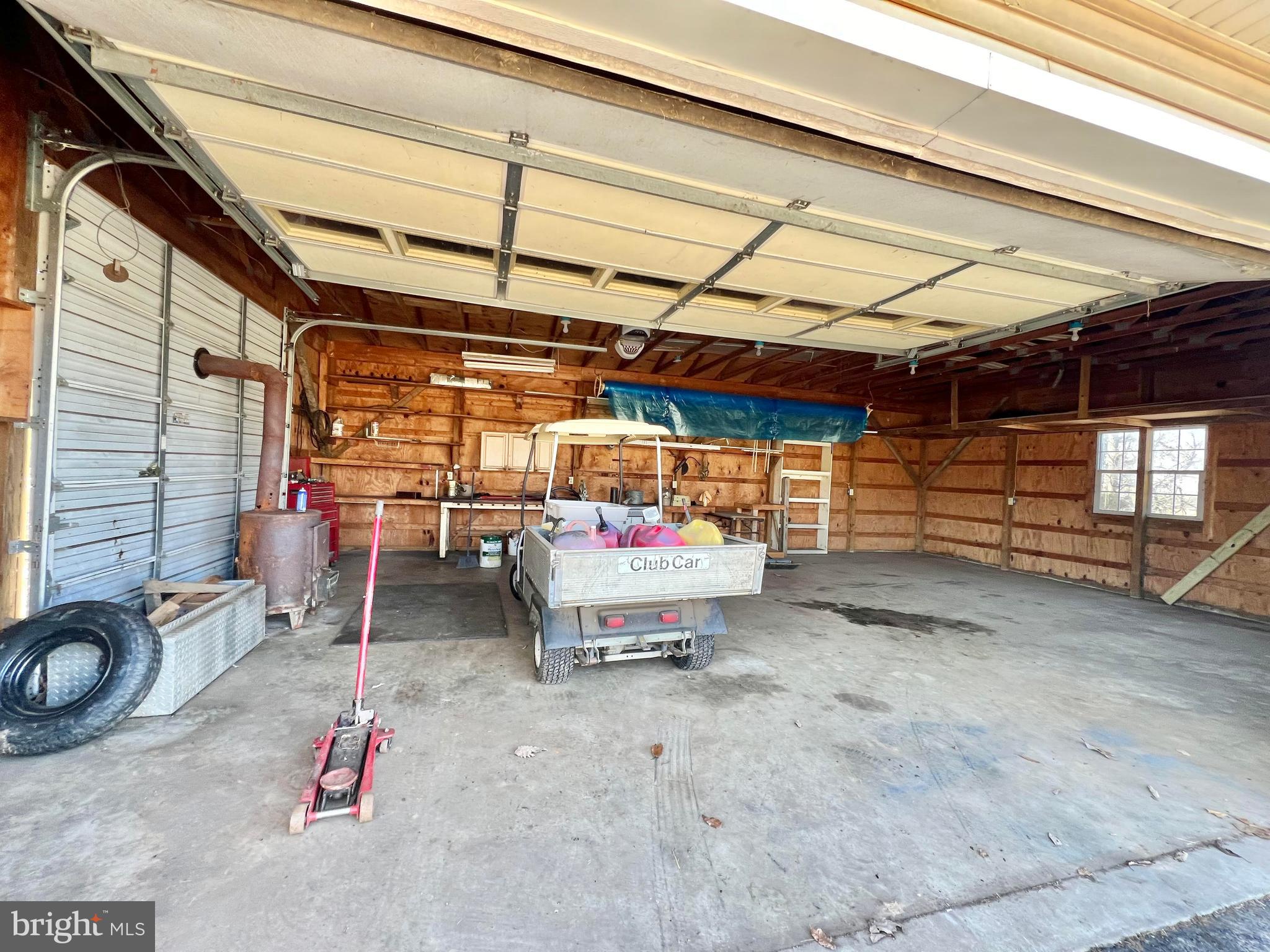 27111 Purdum Road Damascus, MD 20872 - Photo 61 of 84 INSIDE 2 CAR GARAGE