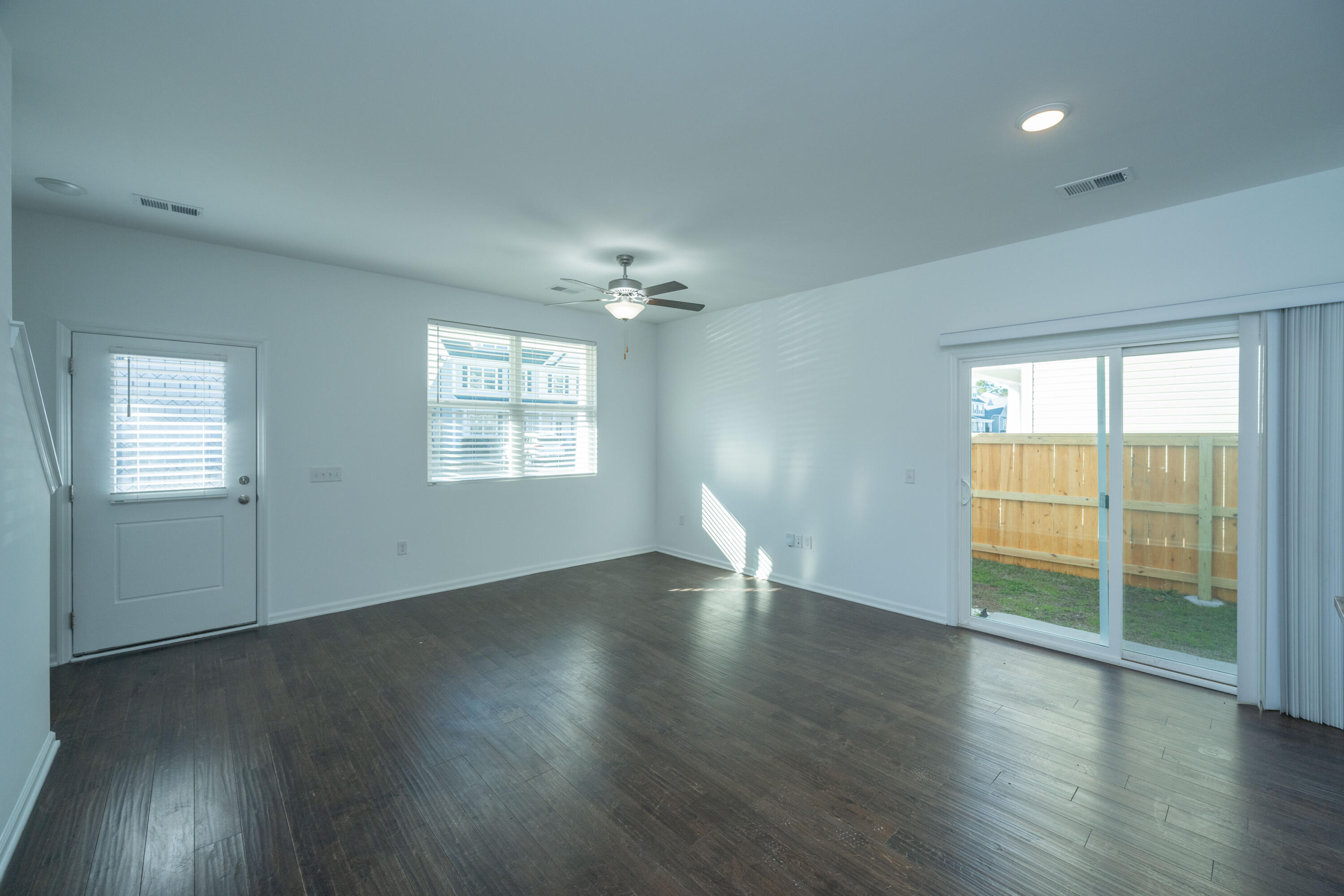 196 Woodward Road Goose Creek, SC 29445 - Photo 11 of 38 196WoodwardRd008