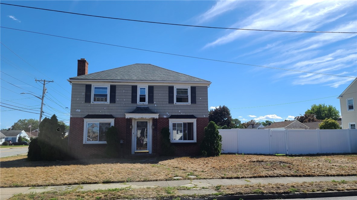 135 Scarborough Road Pawtucket, RI 02861 - Photo 1 of 26 Gallery Image 1