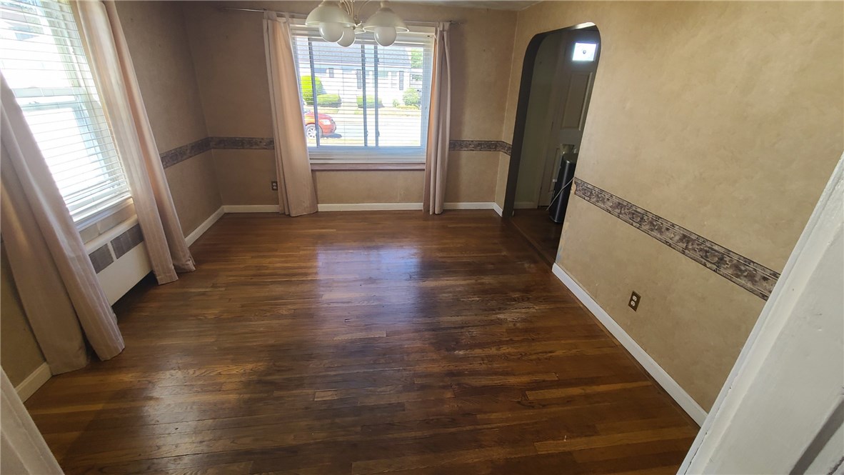 135 Scarborough Road Pawtucket, RI 02861 - Photo 7 of 26 Gallery Image 7