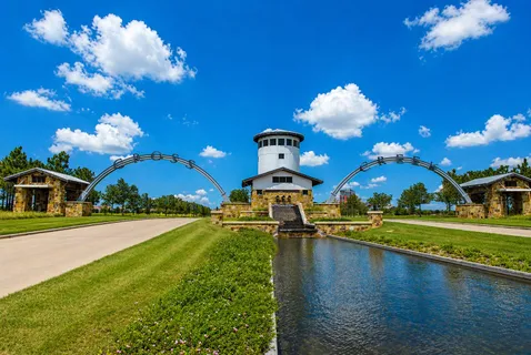 $650,000 | 27602 Lakeway Trail Lane, Fulshear, TX 77441