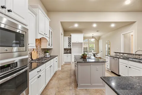 $650,000 | 27602 Lakeway Trail Lane, Fulshear, TX 77441