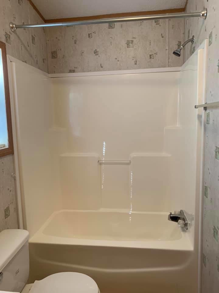 437 Ruckel Drive DeFuniak Springs, FL 32433 - Photo 21 of 26 Bathroom 3a