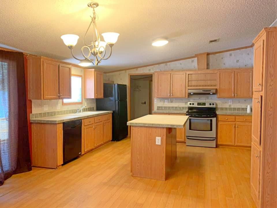 437 Ruckel Drive DeFuniak Springs, FL 32433 - Photo 4 of 26 81395046_10218469202458505_7373241099449