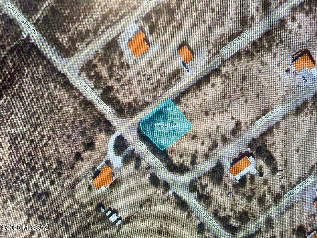 101 Escocia Court, Unit 85 Rio Rico, AZ 85648 - Photo 2 of 10