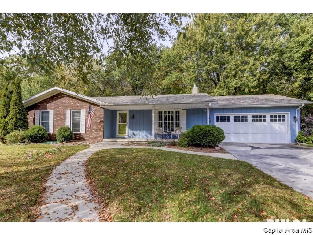 31 Dean Park Road Dawson, IL 62520 - Photo 1 of 32
