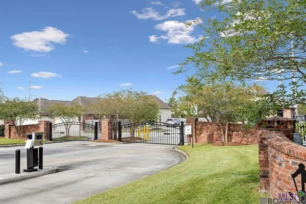 $3,000 | 14449 Royal Villa Drive, Baton Rouge, LA 70810