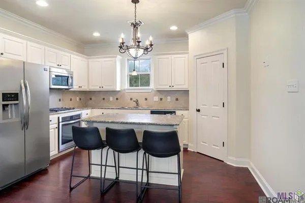 $3,000 | 14449 Royal Villa Drive, Baton Rouge, LA 70810