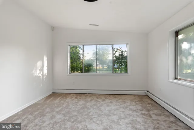 $1,299,900 | 45 East Lake Drive, Annapolis, MD 21403