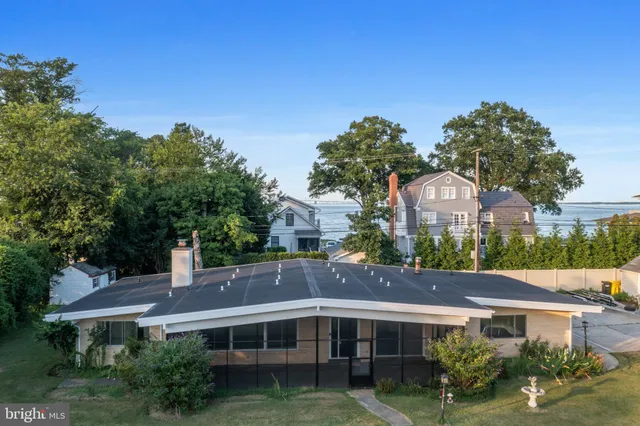 $1,299,900 | 45 East Lake Drive, Annapolis, MD 21403