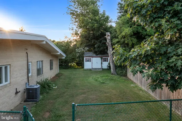 $1,299,900 | 45 East Lake Drive, Annapolis, MD 21403