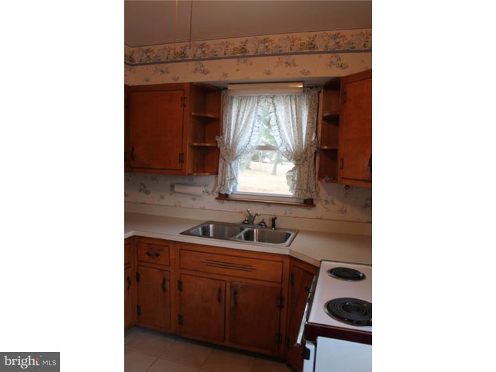 519 Fish Pond Road Glassboro, NJ 08028 - Photo 3 of 24