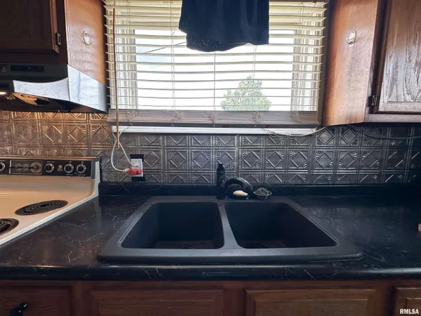 $65,000 | 105 South 27th Street, Herrin, IL 62948