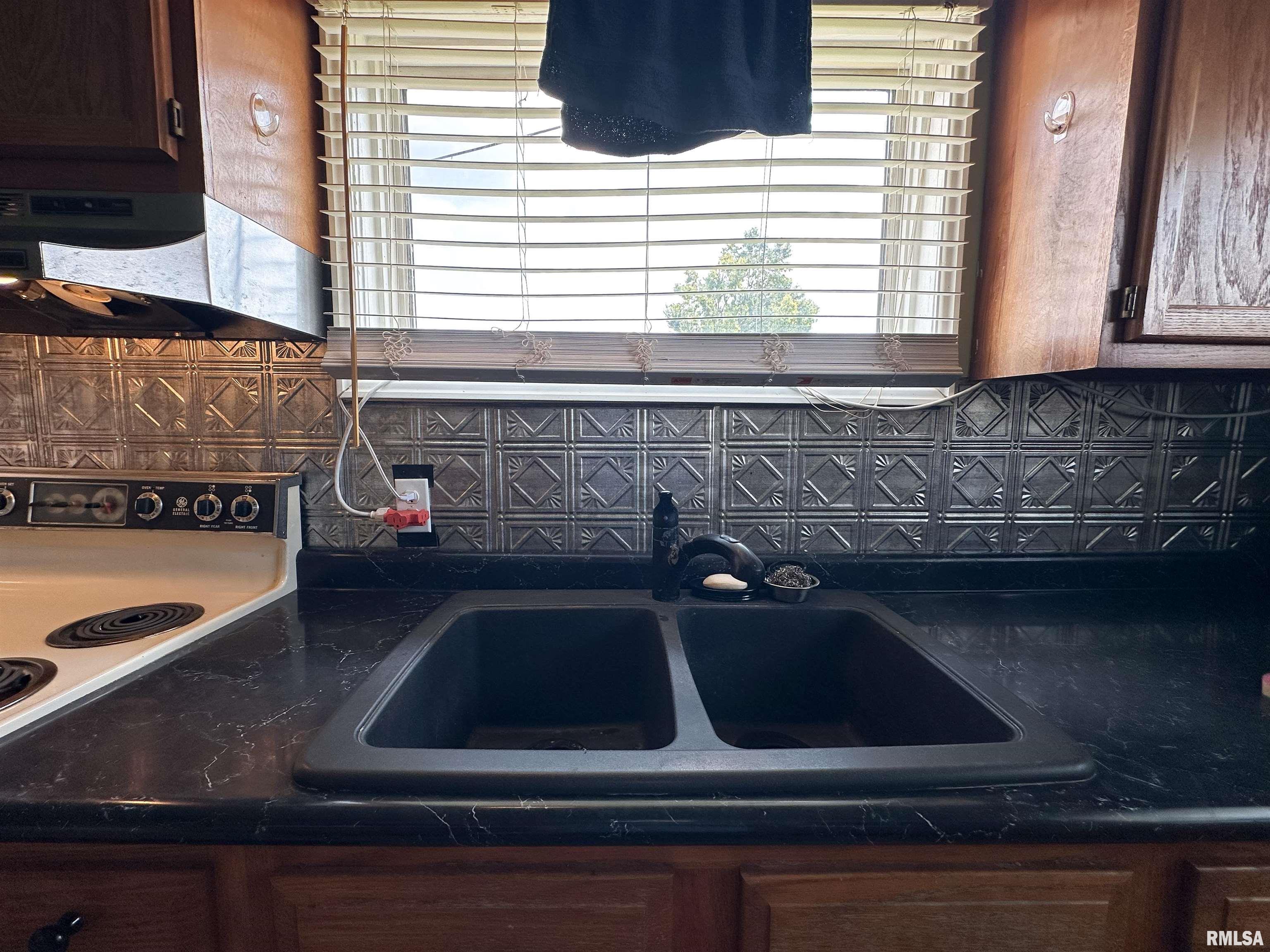 105 South 27th Street Herrin, IL 62948 - Photo 10 of 21