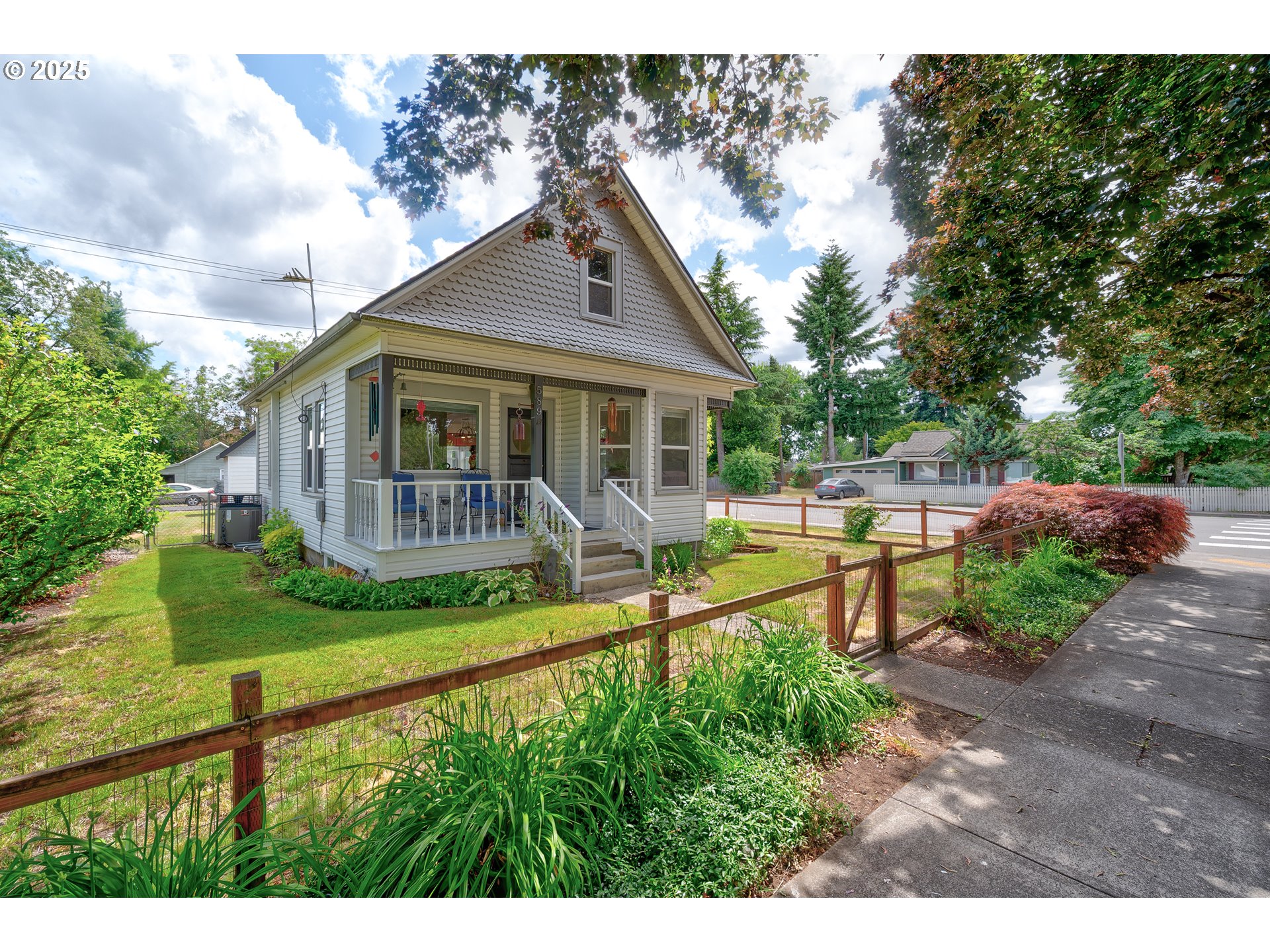 589 Northwest 3rd Avenue Canby, OR 97013 - Photo 2 of 29 Front Yard