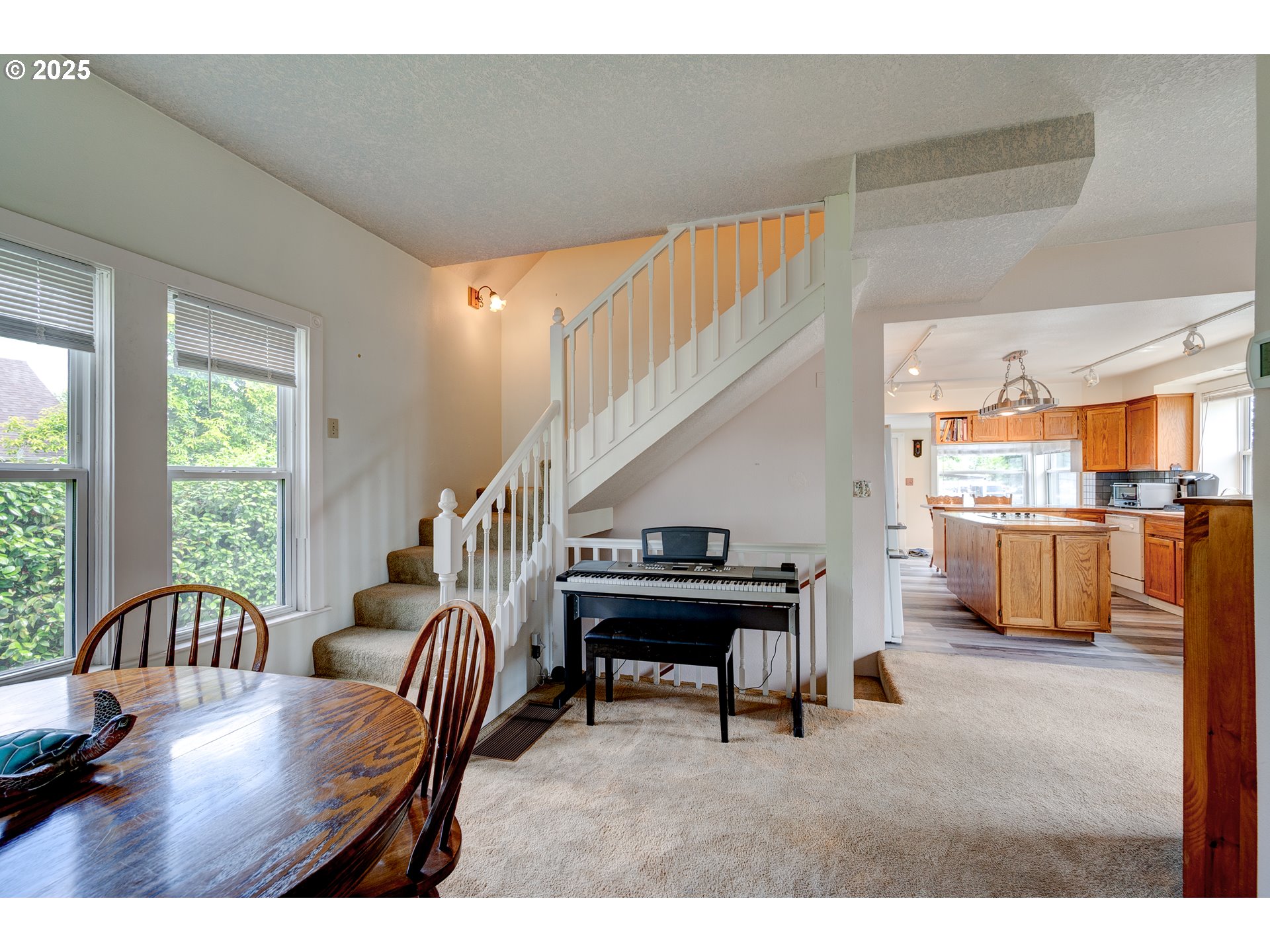 589 Northwest 3rd Avenue Canby, OR 97013 - Photo 6 of 29 Dining Area